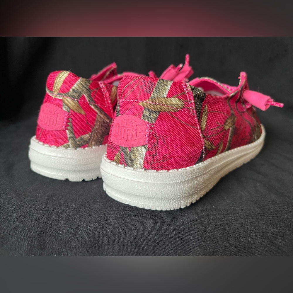 HEYDUDE Women's Wendy Realtree Edge slip-on loafer in Taffy Pink Sz 10 New - Picture 5 of 10